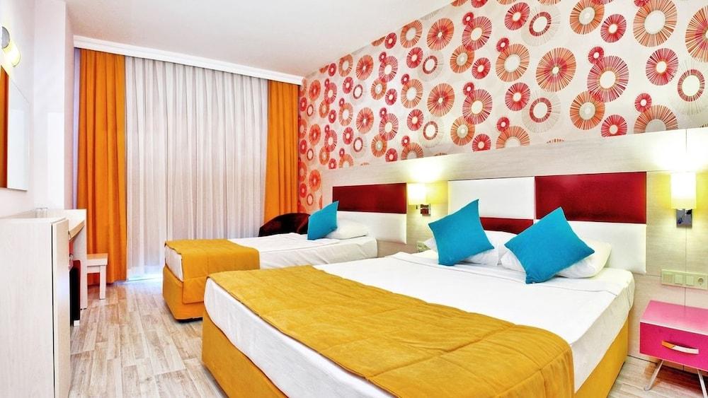 Ramada Resort Side Ngoại thất bức ảnh